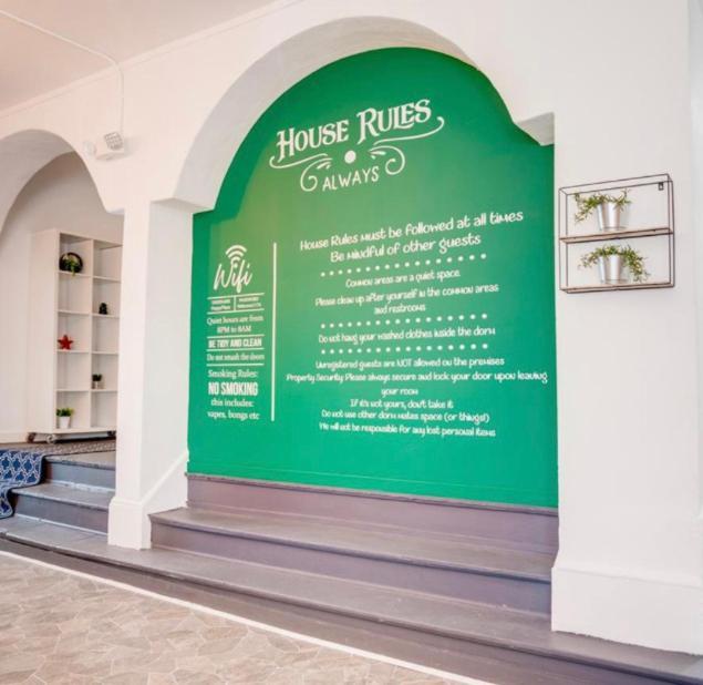Women Only Rooms - Men Only Rooms - Free Wifi - Coffee Parking - Lockers Miami Exterior foto